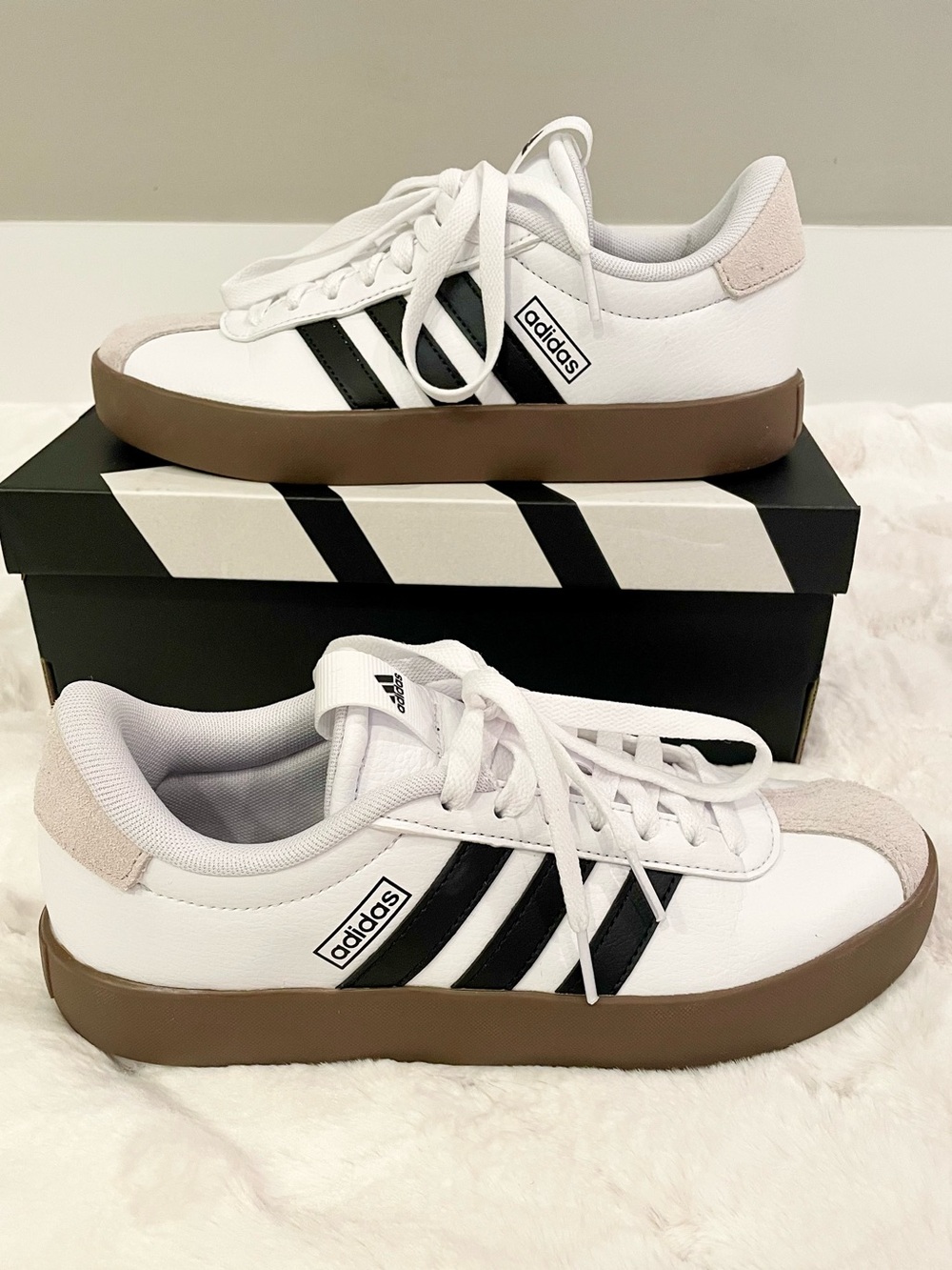 Adidas VL Court 3.0 Sneakers White Black Gum Sole Women's Size 6.5 Worn Once